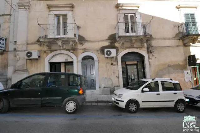 Business space, Ragusa - Photo 1