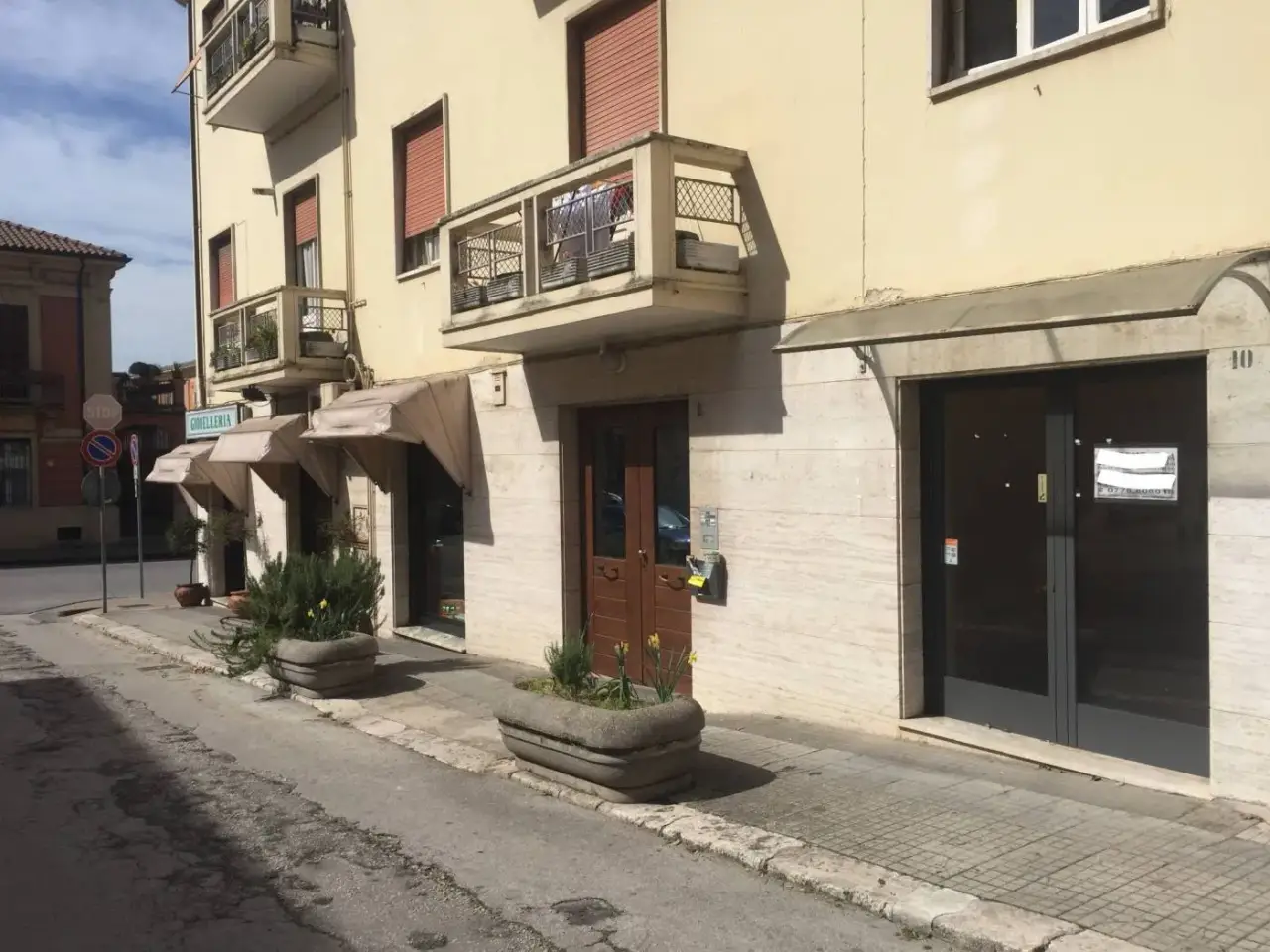 Ufficio in Via Giardino Silvestri 10, Isola del Liri, Frosinone, Isola Del Liri, {3} - Foto 1