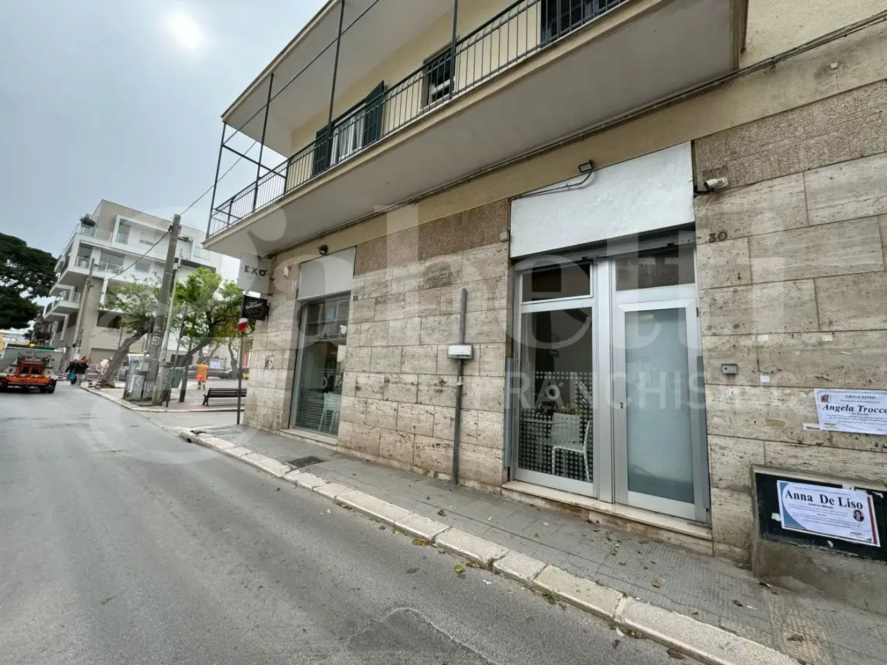 Negozio in Corso Vittorio Emanuele , Bari, {3} - Foto 2