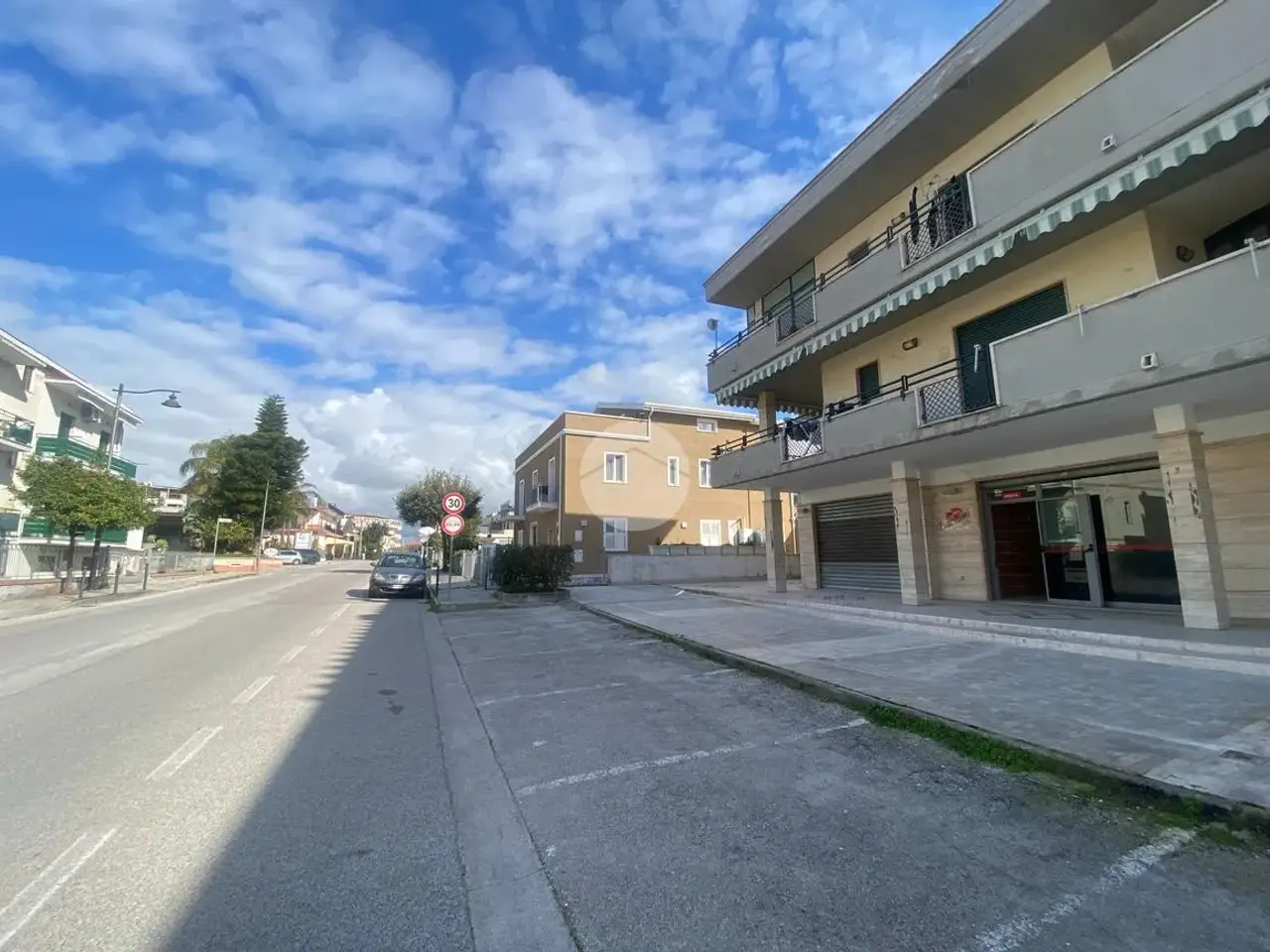 Negozio in Via Licinella 179, Capaccio, {3} - Foto 1