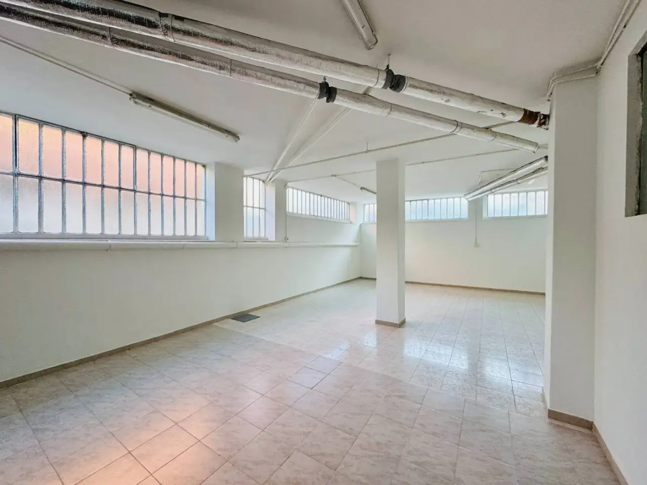 Magazzino in Via Guido Reni 96/18, 10136, Torino, Torino, {3} - Foto 1