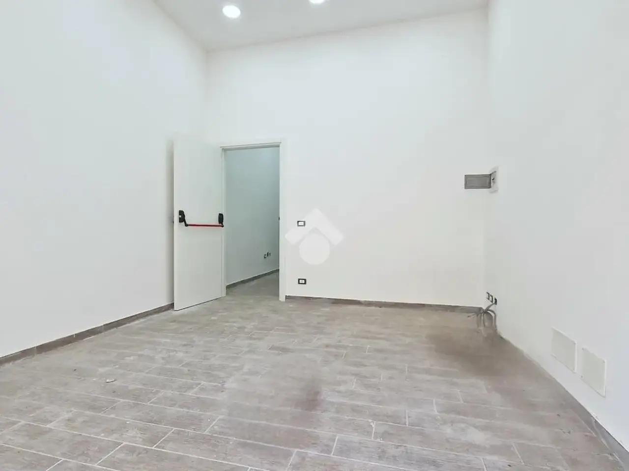 Negozio in Via Alberto Verdinois 30, Palermo, {3} - Foto 1