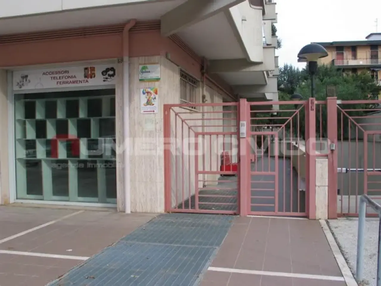 Negozio in Via Michele Menichella, Foggia, {3} - Foto 2
