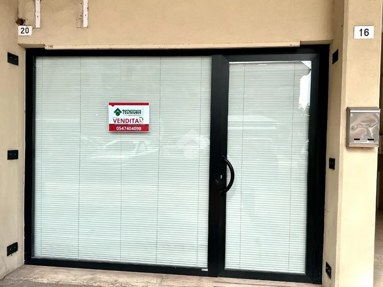 Negozio in Via Chiesa di Sant'Egidio 20, Cesena, {3} - Foto 2