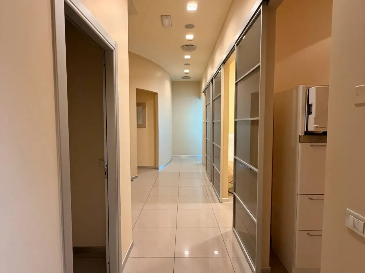 Esercizio commerciale in Via Faleriense, Montegiorgio, {3} - Foto 1