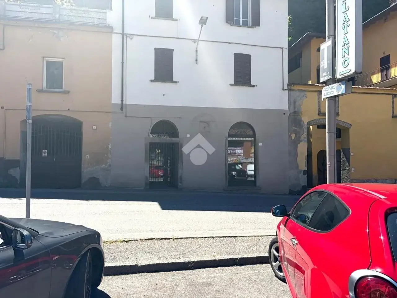 Negozio in Piazza Vittoria 12, Breno, {3} - Foto 1