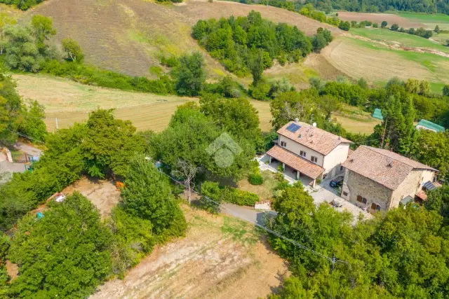 Villa in Via Poggio 1, Viano - Foto 1