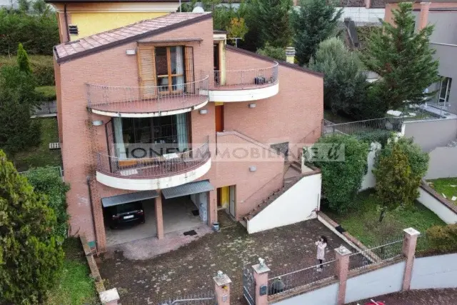 Villa in Viale 24 Maggio, Salsomaggiore Terme - Foto 1