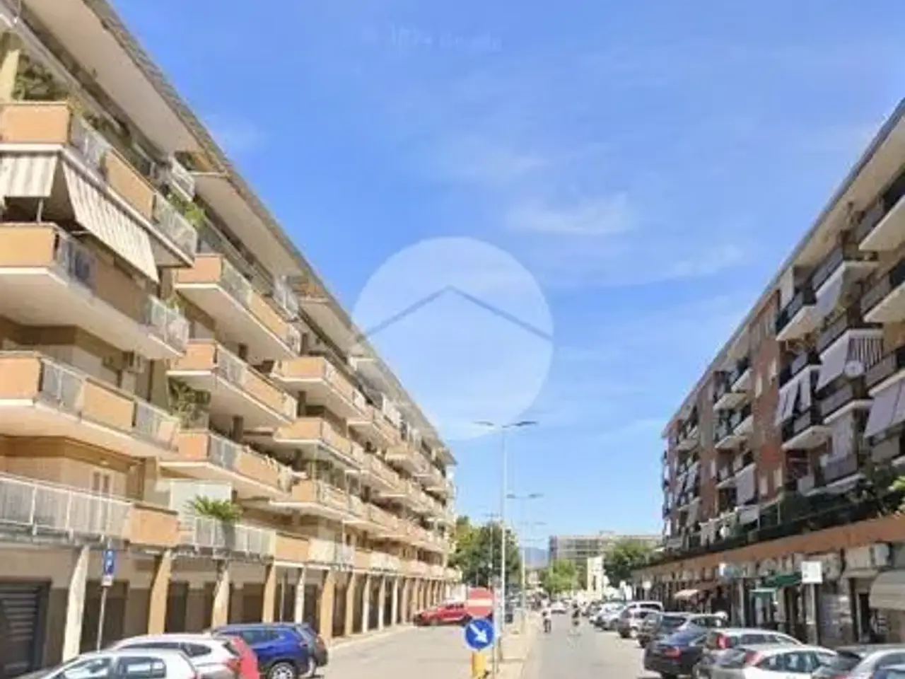Negozio in Locale Viale Kennedy, Santa Maria Capua Vetere, {3} - Foto 1