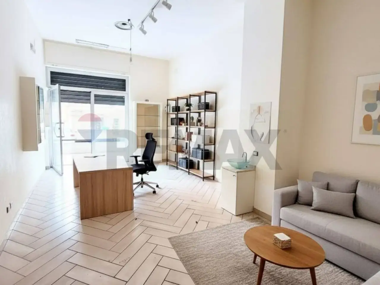 Negozio in Via Ferrante Imparato 209-211, Napoli, {3} - Foto 2