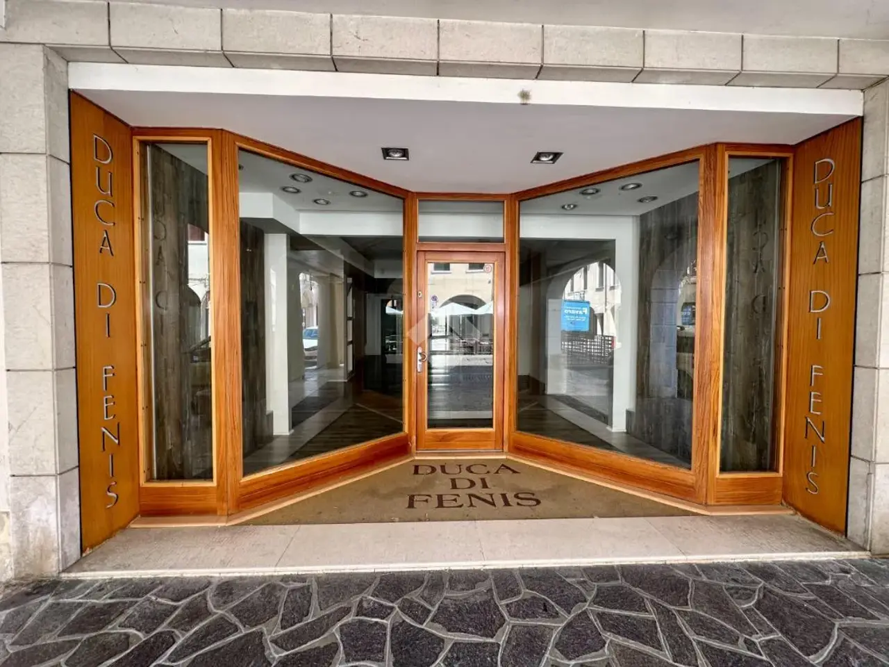 Negozio in Via Francesco Maria Preti 31, Castelfranco Veneto, {3} - Foto 2