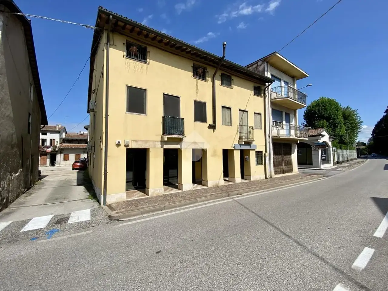 Negozio in Via Arasella 23, Isola Vicentina, {3} - Foto 2