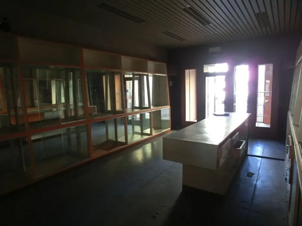 Negozio in Via Emilia 49, Imola, Centro Storico, Imola, {3} - Foto 2