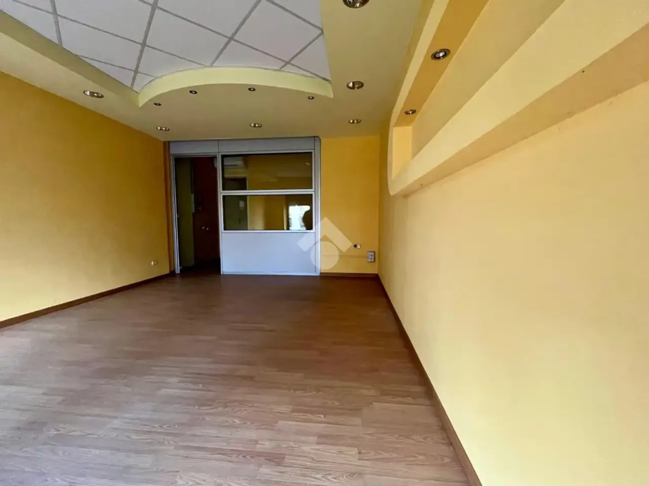 Negozio in Via Luigi Einaudi 2, Castelnuovo Scrivia, {3} - Foto 2