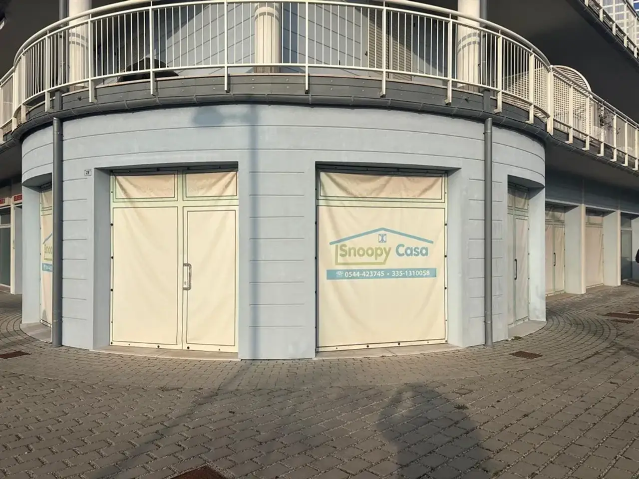 Locale commerciale in , Ravenna, {3} - Foto 1