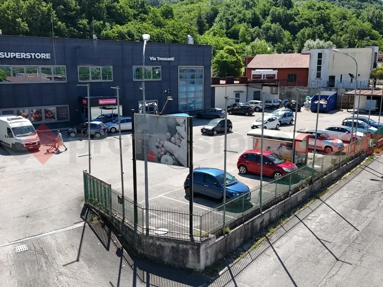 Esercizio commerciale in Via Tressanti Snc, Ceppaloni, {3} - Foto 2