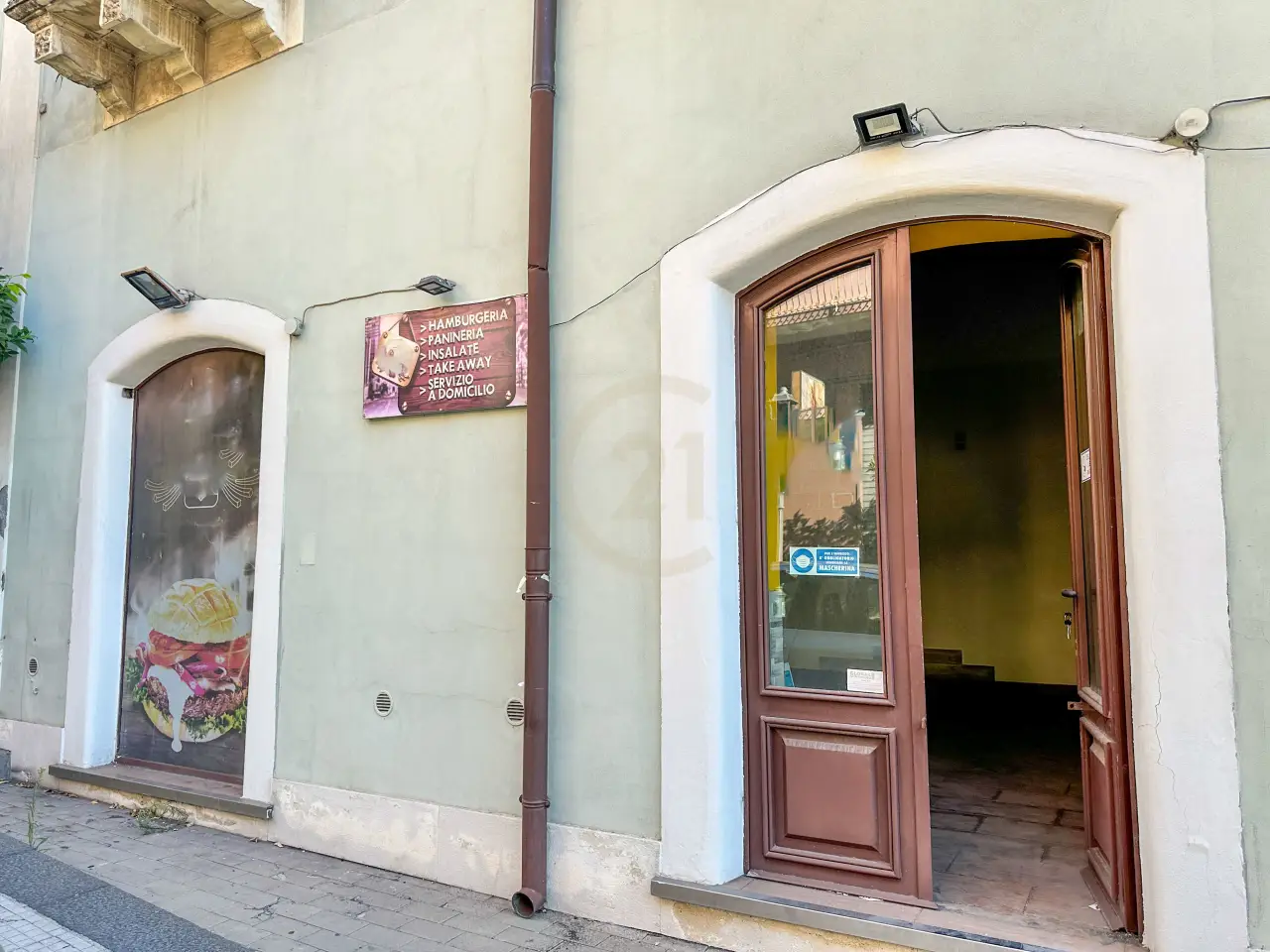 Palazzina commerciale in Via Matrice 26, Aci Catena, {3} - Foto 2