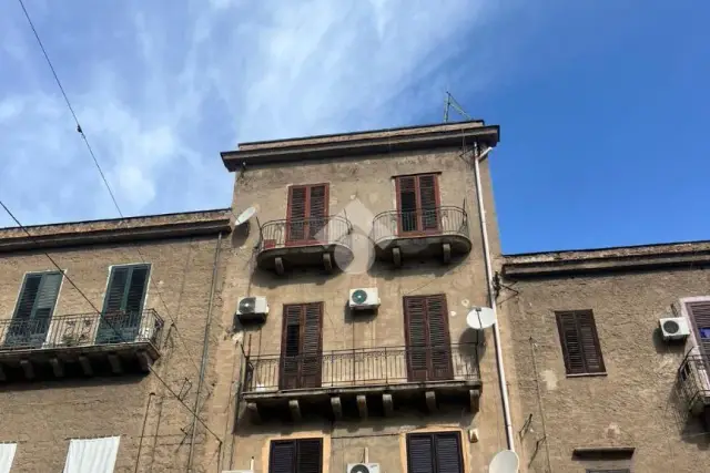 2-room flat in Via Salamone Marino Salvatore 7, Palermo - Photo 1