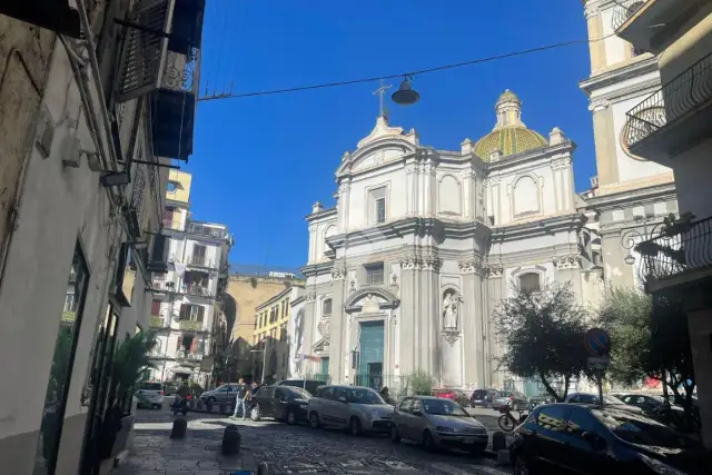 Geschäft in Piazza Sanità 13, Napoli - Foto 1