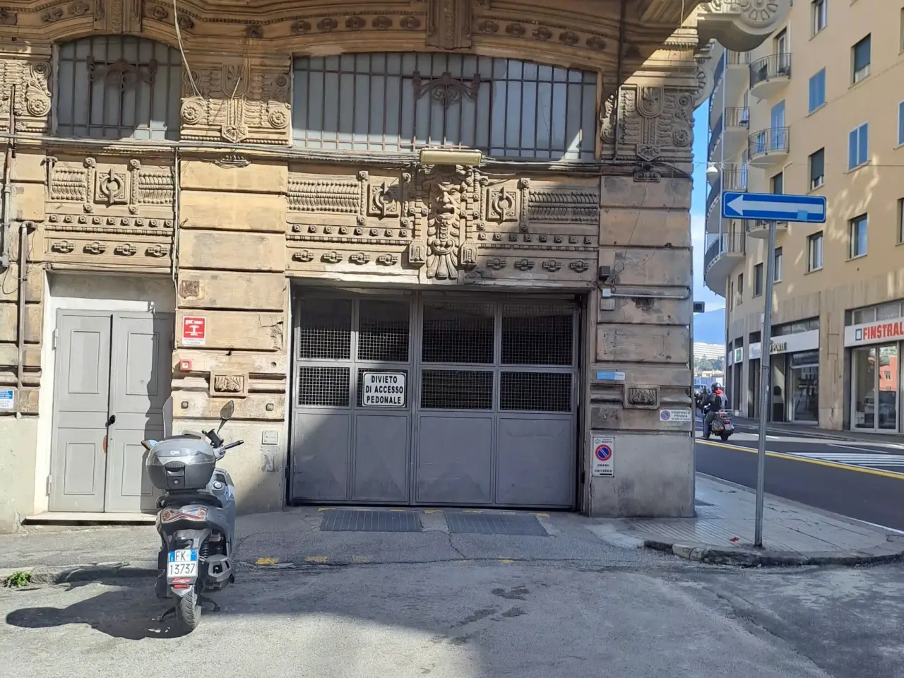 Parcheggio chiuso in Via Crimea 40 R, Genova, {3} - Foto 2
