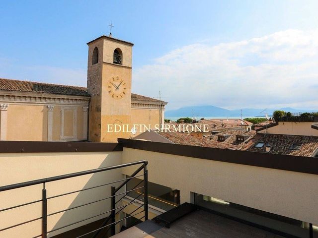 Penthouse in Piazza Malvezzi 24, Desenzano del Garda - Foto 1