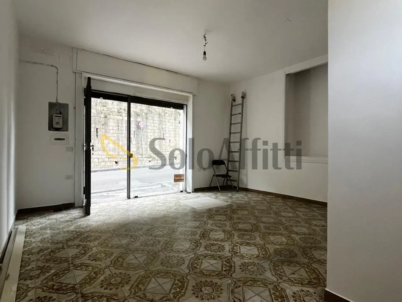 Negozio in Via Capodimonte 30, Napoli, {3} - Foto 1