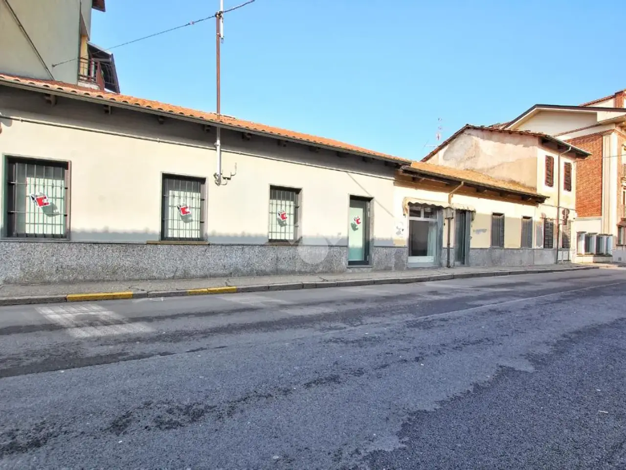 Negozio in Via Antonio Gramsci 54, Santhia', {3} - Foto 1