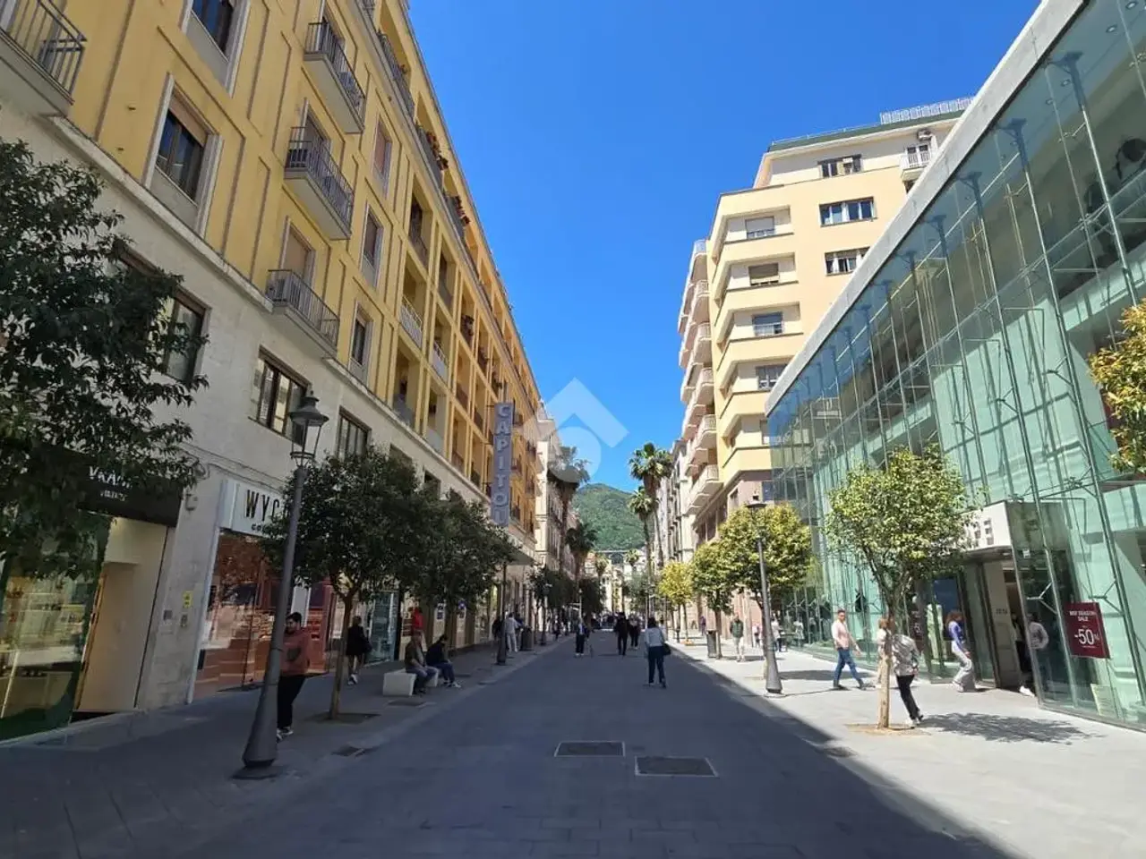 Ufficio in Corso Vittorio Emanuele 191, Salerno, {3} - Foto 1