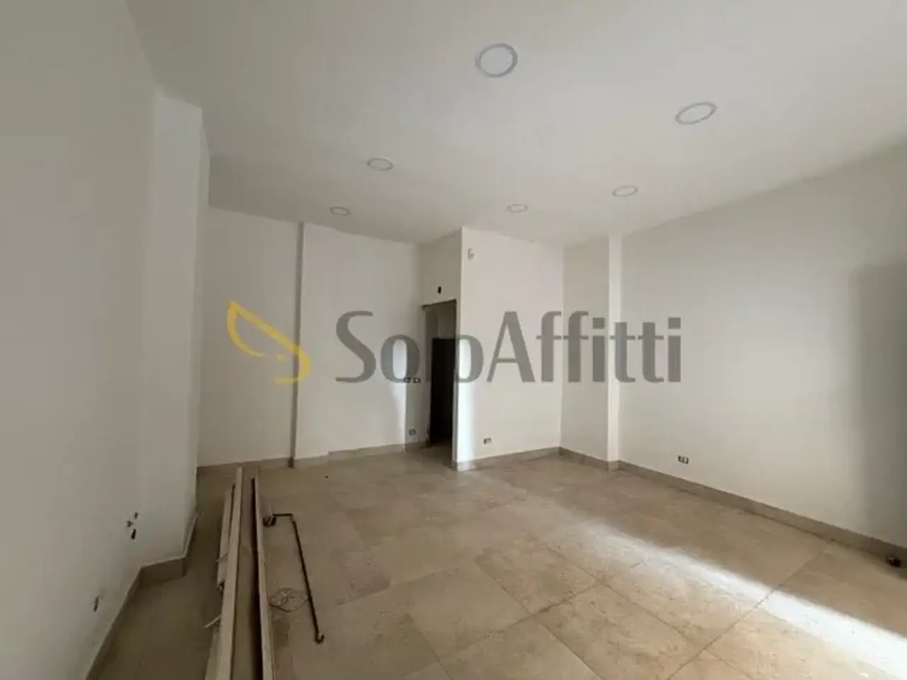 Negozio in Via Trentino, Nettuno, {3} - Foto 2
