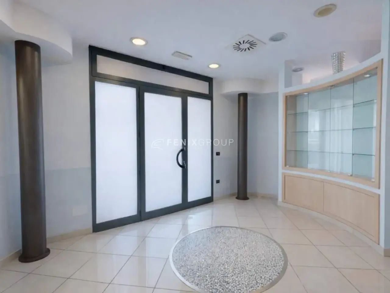 Palazzina commerciale in Via del Mare, San Benedetto del Tronto, {3} - Foto 1
