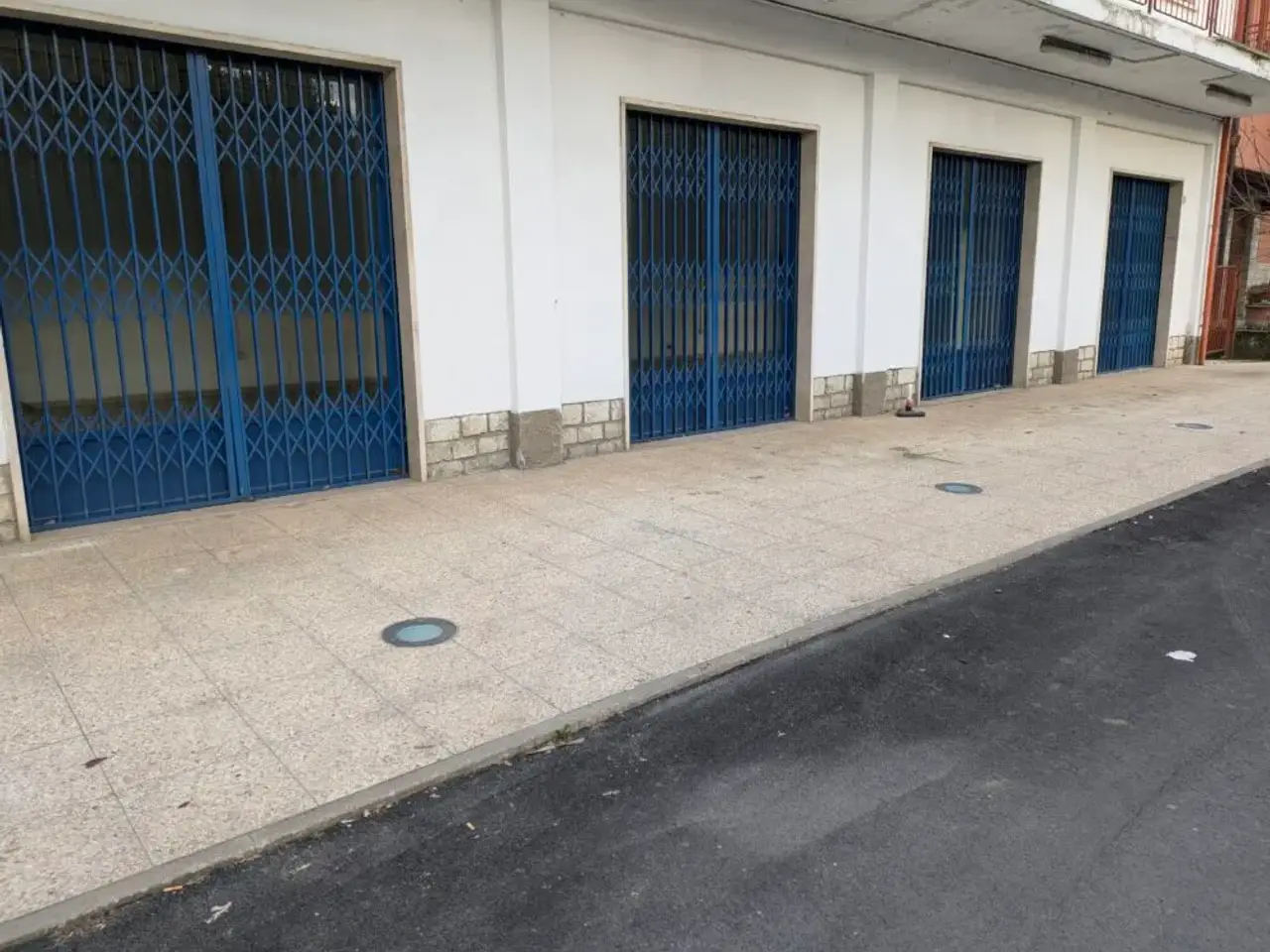 Esercizio commerciale in , Citta' Di Castello, {3} - Foto 2