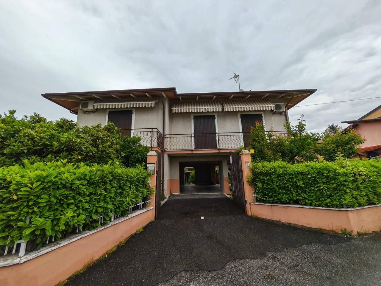 casa indipendente in vendita a Carrara in zona Marasio