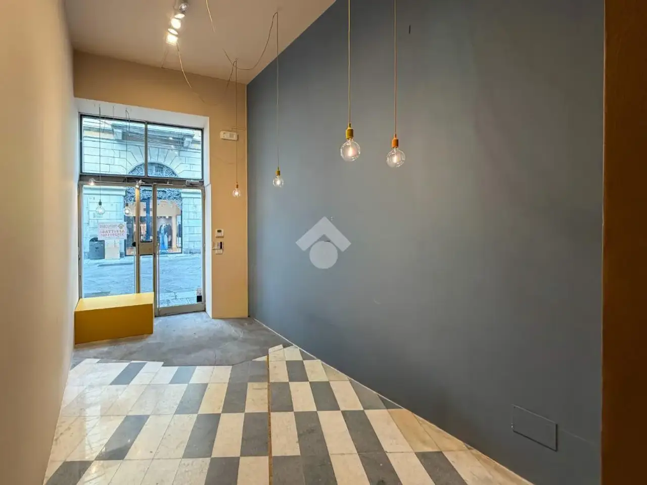 Negozio in Corso Vittorio Emanuele II 36, Piacenza, {3} - Foto 2