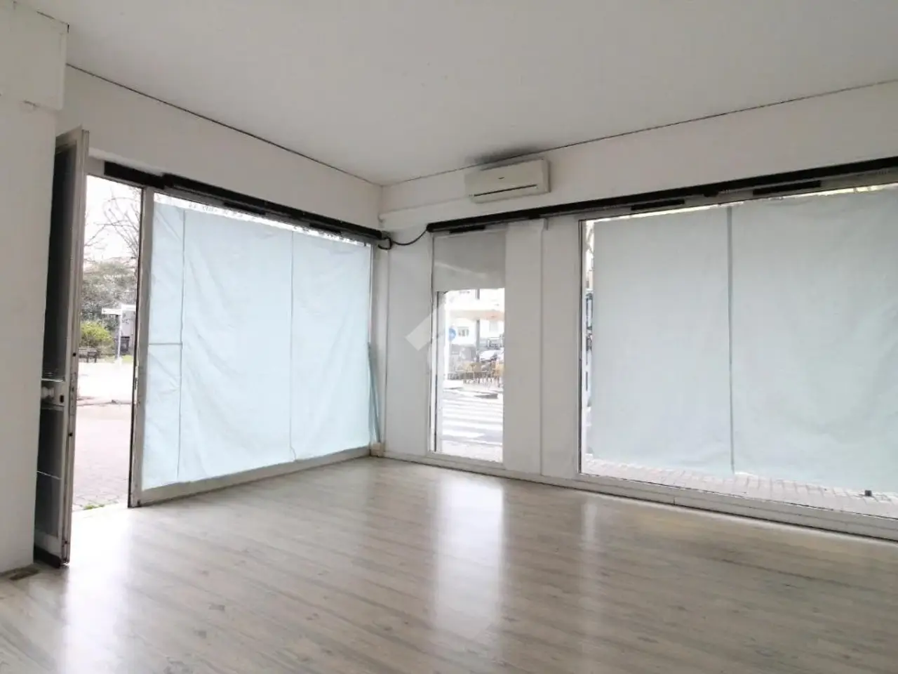 Negozio in Via Castellana 99, Venezia, {3} - Foto 1