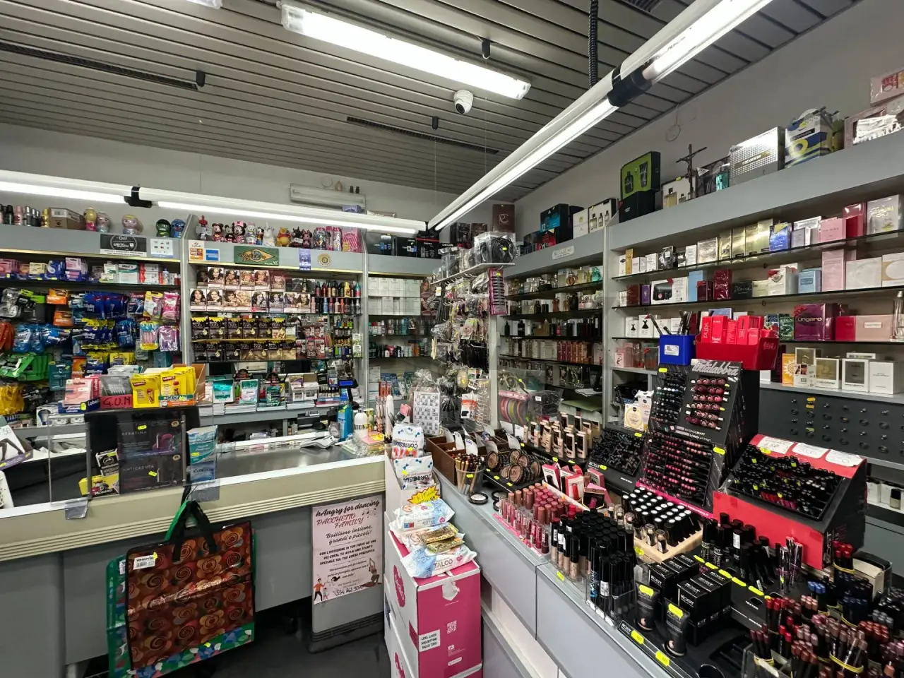 Esercizio commerciale in Via Piave 21, Casoria, {3} - Foto 2