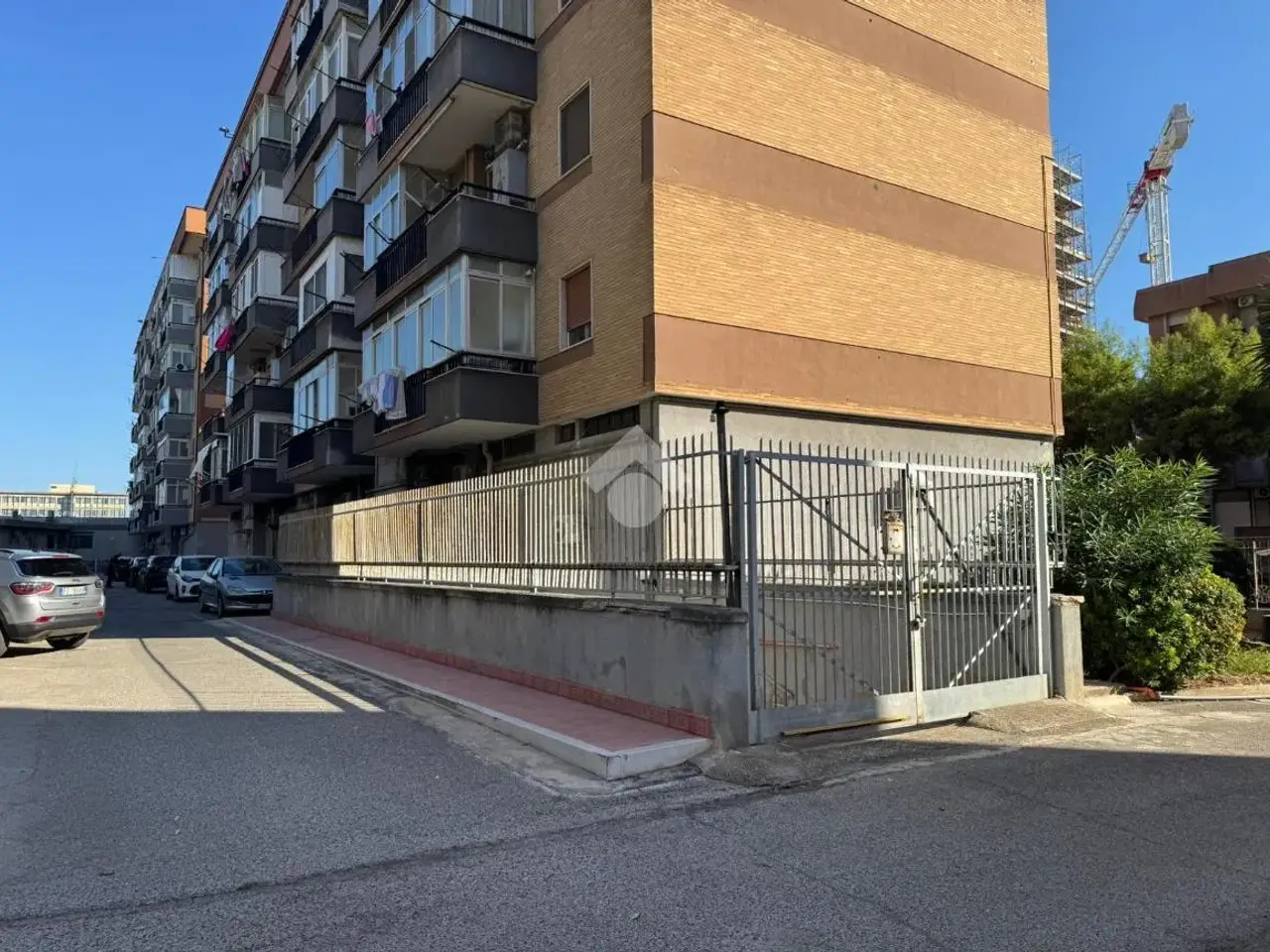 Magazzino in Viale Japigia 166, Bari, {3} - Foto 2