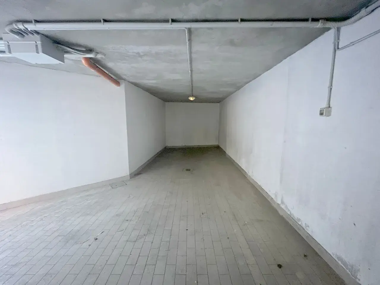 Parcheggio chiuso in , Bologna, {3} - Foto 1