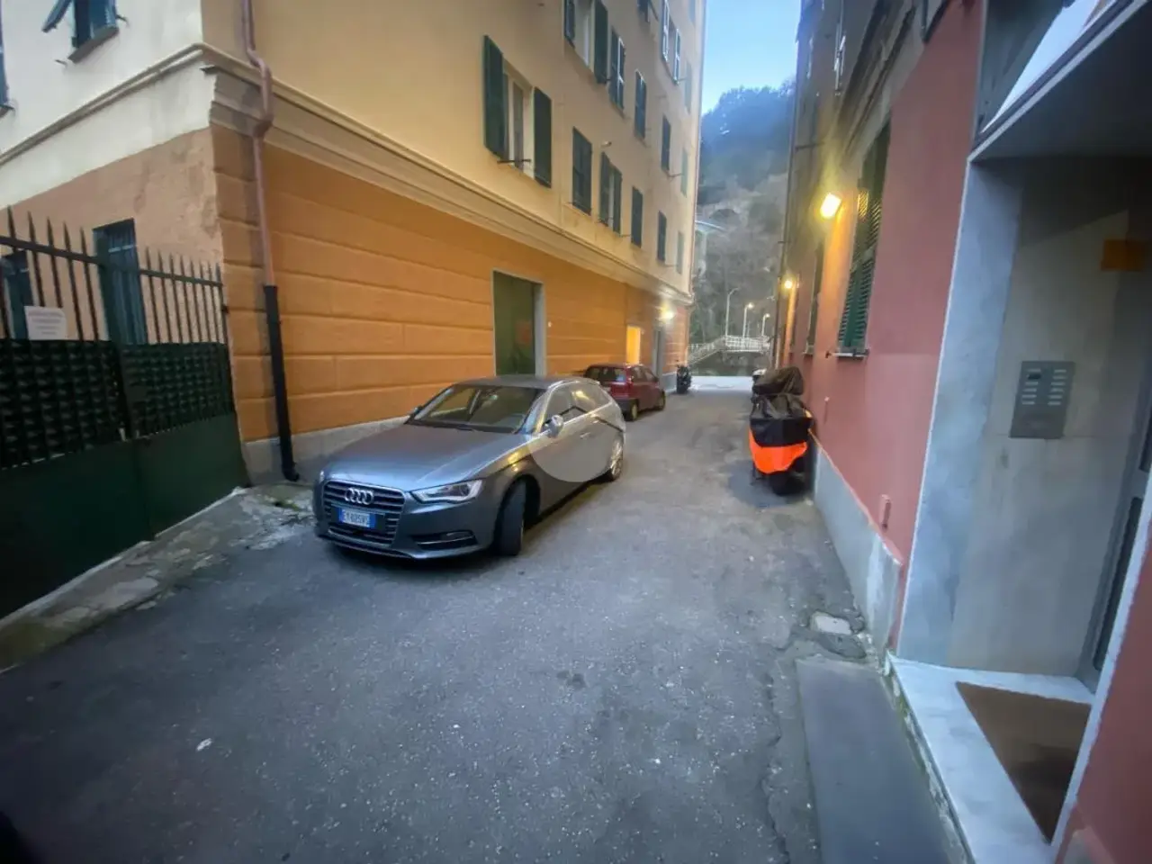 Magazzino in Via Lemerle, Genova, {3} - Foto 2
