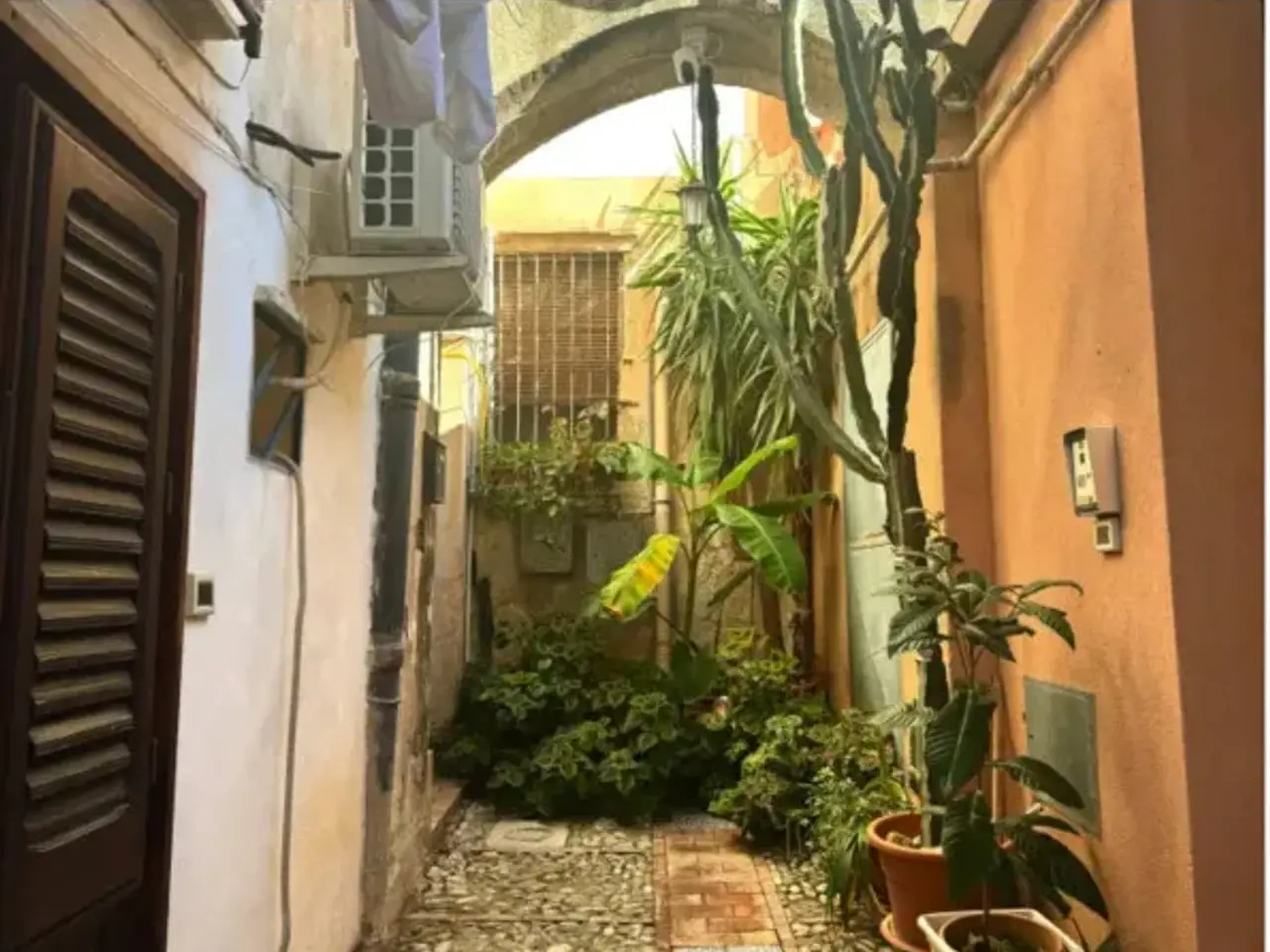 Magazzino in Via Raffaele Inguaggiato, Termini Imerese, {3} - Foto 1
