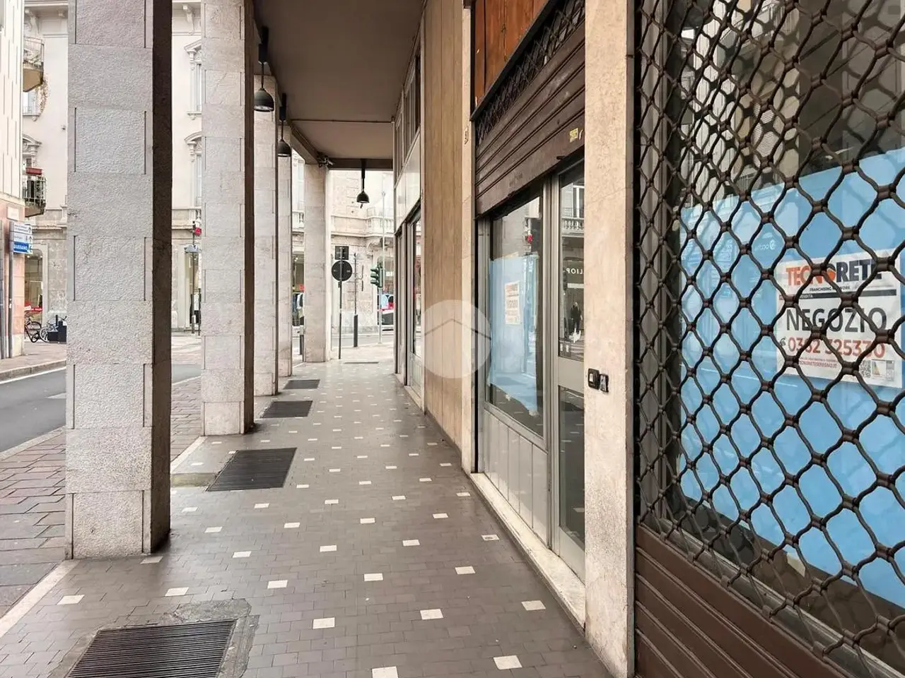 Negozio in Via Magenta 3, Seregno, {3} - Foto 1