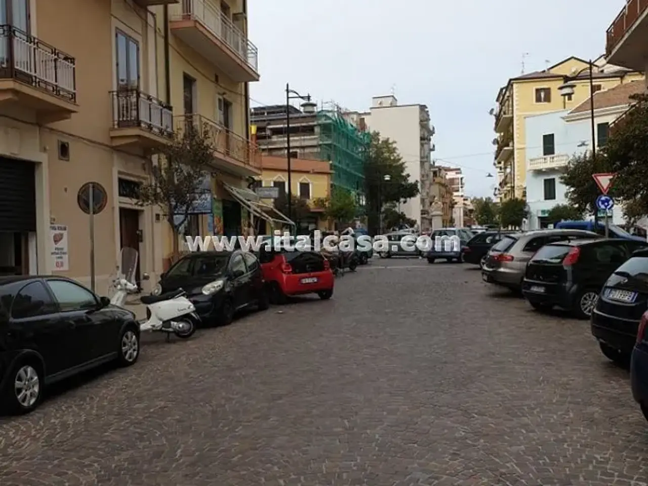 Magazzino in Via Generale Tellini, Crotone, Crotone, {3} - Foto 2