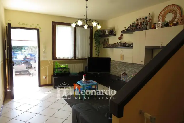 Detached house in Via Buia, Massarosa - Photo 1