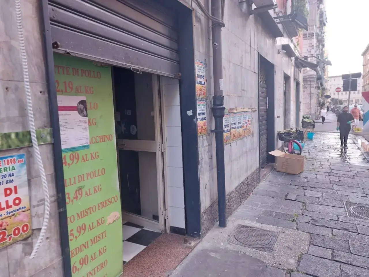 Locale commerciale in Via Pavia 119, Napoli, Napoli, {3} - Foto 2