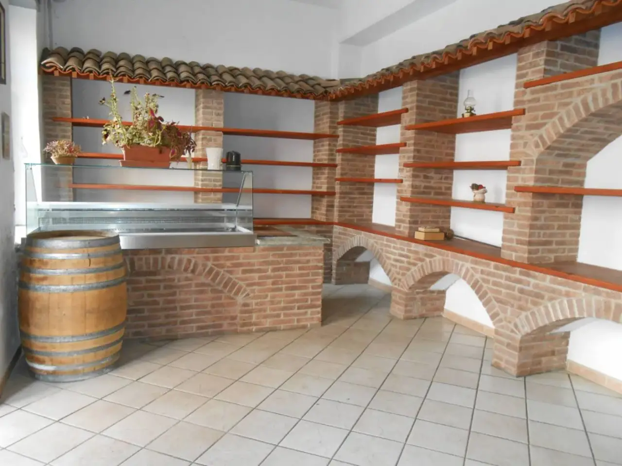 Palazzina commerciale in Frazione Fila 20, Valdilana, {3} - Foto 1