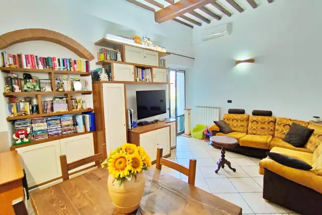 4-room flat, Lastra a Signa - Photo 1