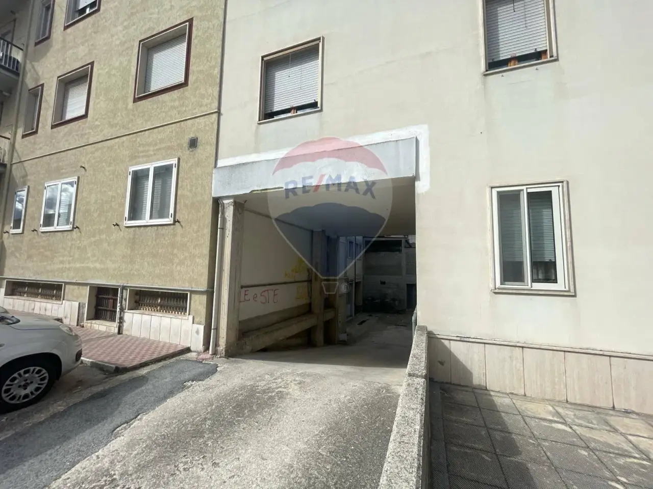 Magazzino in , Campobasso, {3} - Foto 1