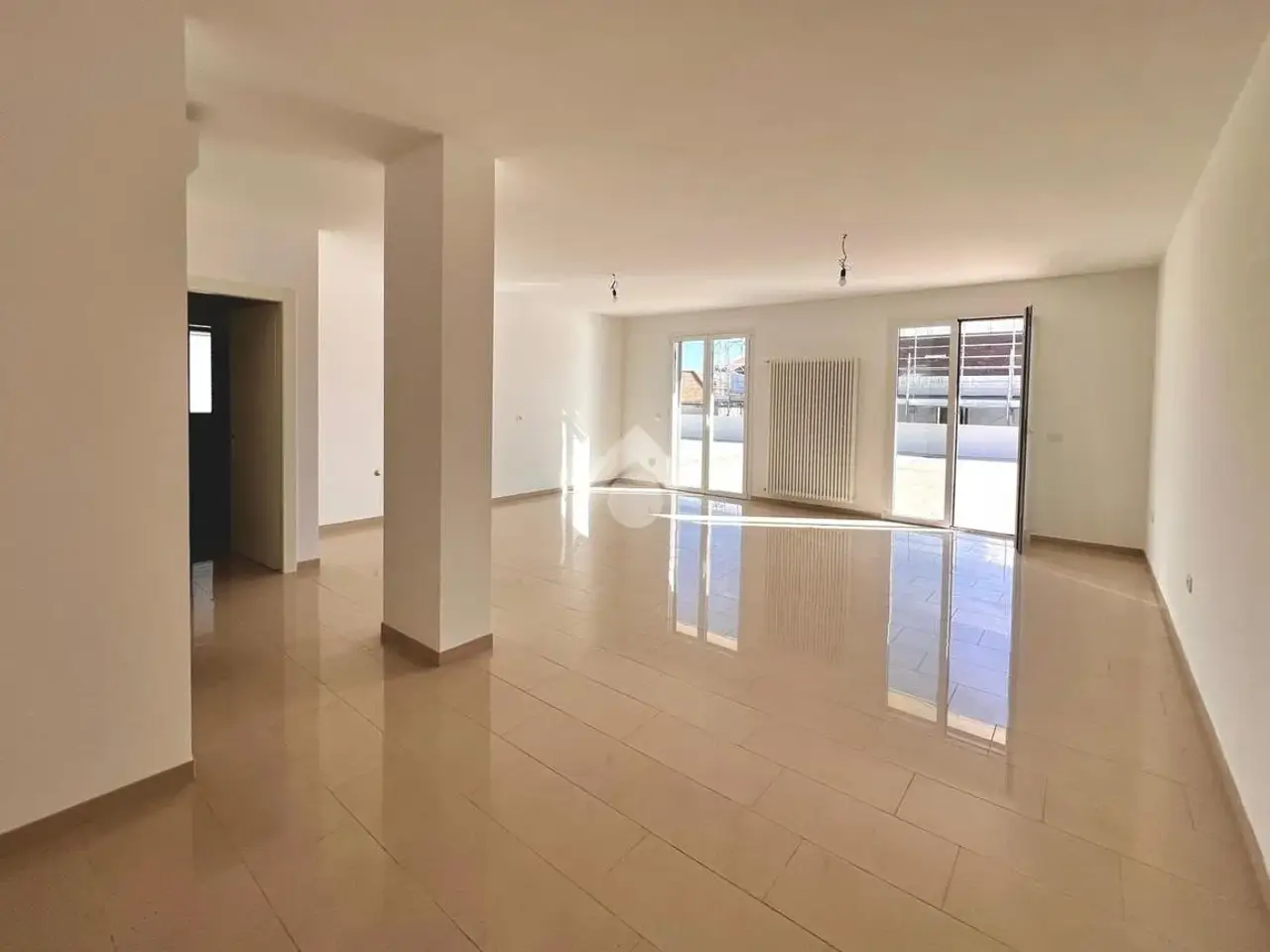Ufficio in Viale Europa 21, Mosciano Sant'Angelo, {3} - Foto 1