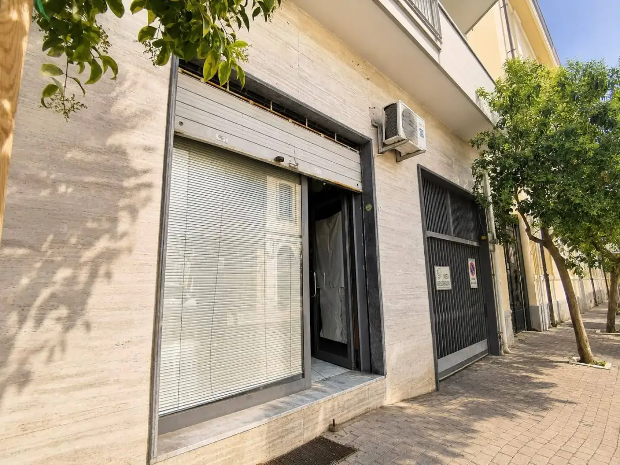 Negozio in Via Battistessa 30, Caserta, {3} - Foto 2