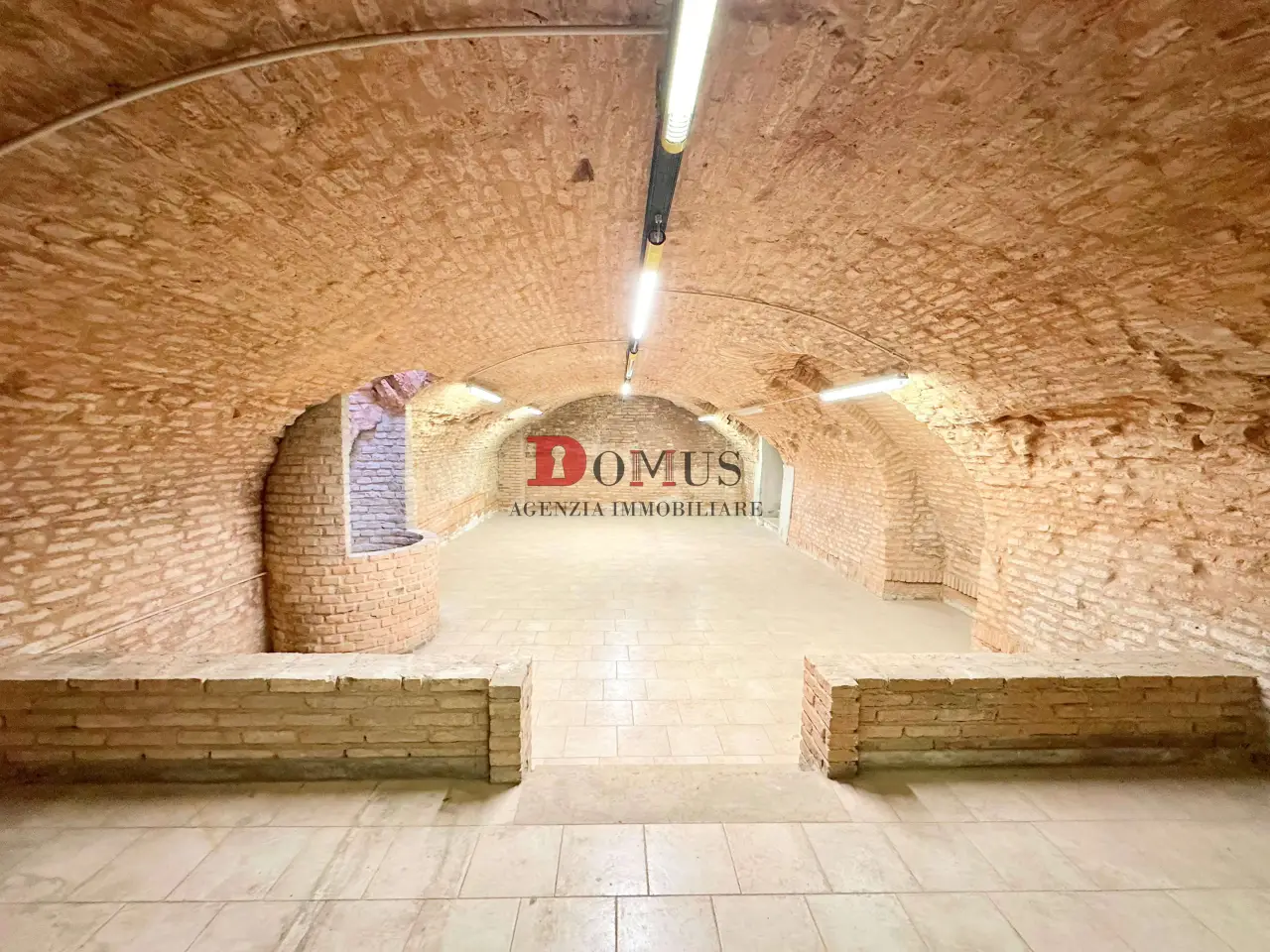 Magazzino in Vicolo San Gervasio, Mantova, {3} - Foto 1