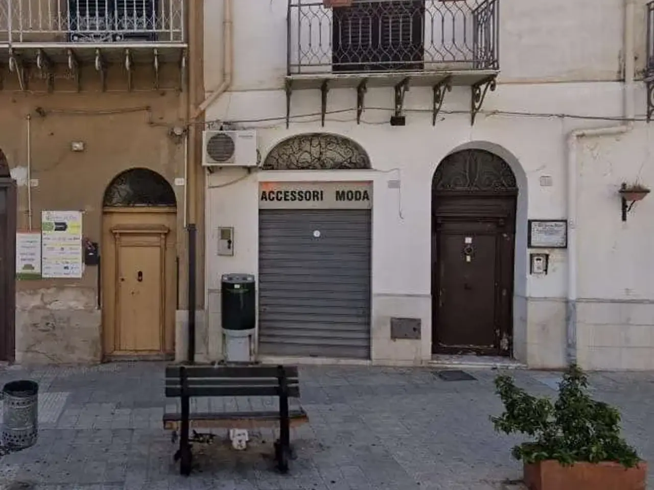 Negozio in Corso Umberto E Margherita 44, Termini Imerese, {3} - Foto 1